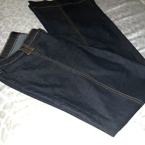 Bisou Bisou size 6 jeans dark, stretchy for long legs!